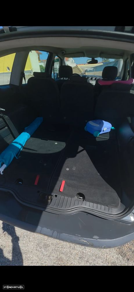 Ford S-Max 1.8 TDCi Titanium 7L - 7