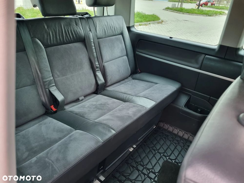 Volkswagen Multivan - 18