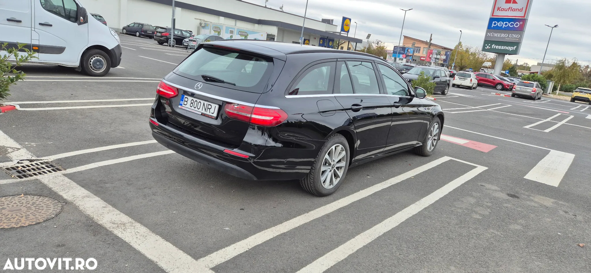 Mercedes-Benz E 200 d T 9G-TRONIC - 3