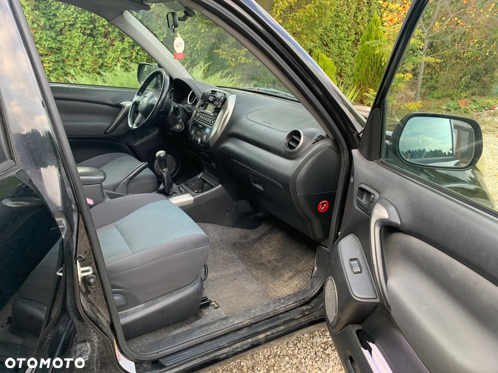 Toyota RAV4 - 9
