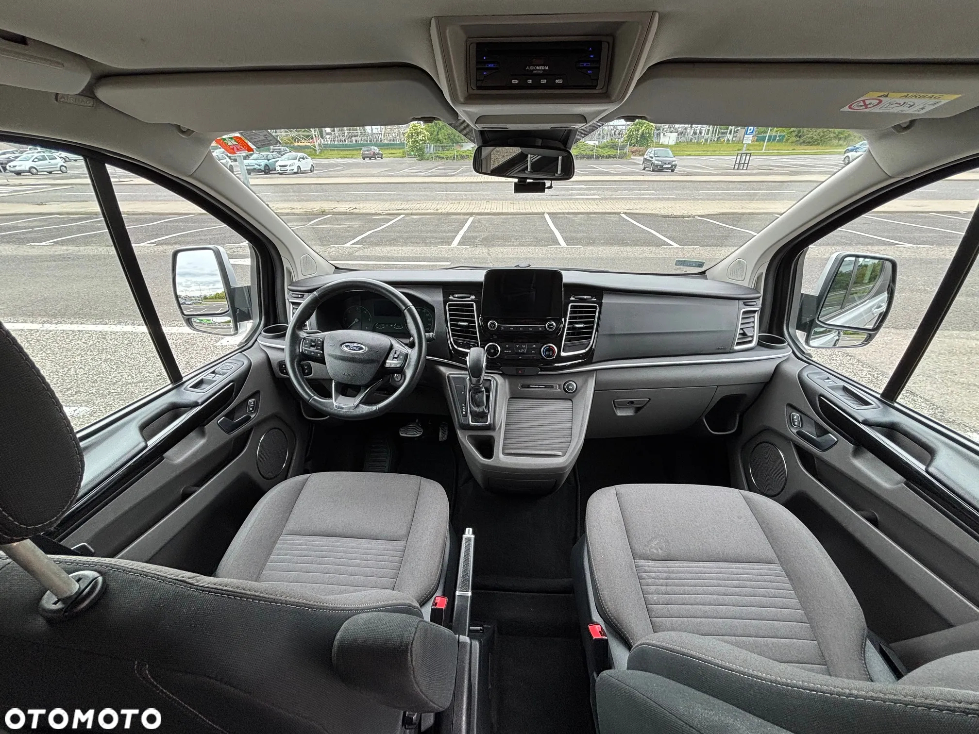 Ford Tourneo Custom 2.0 EcoBlue L1 Titanium SelectShift - 14