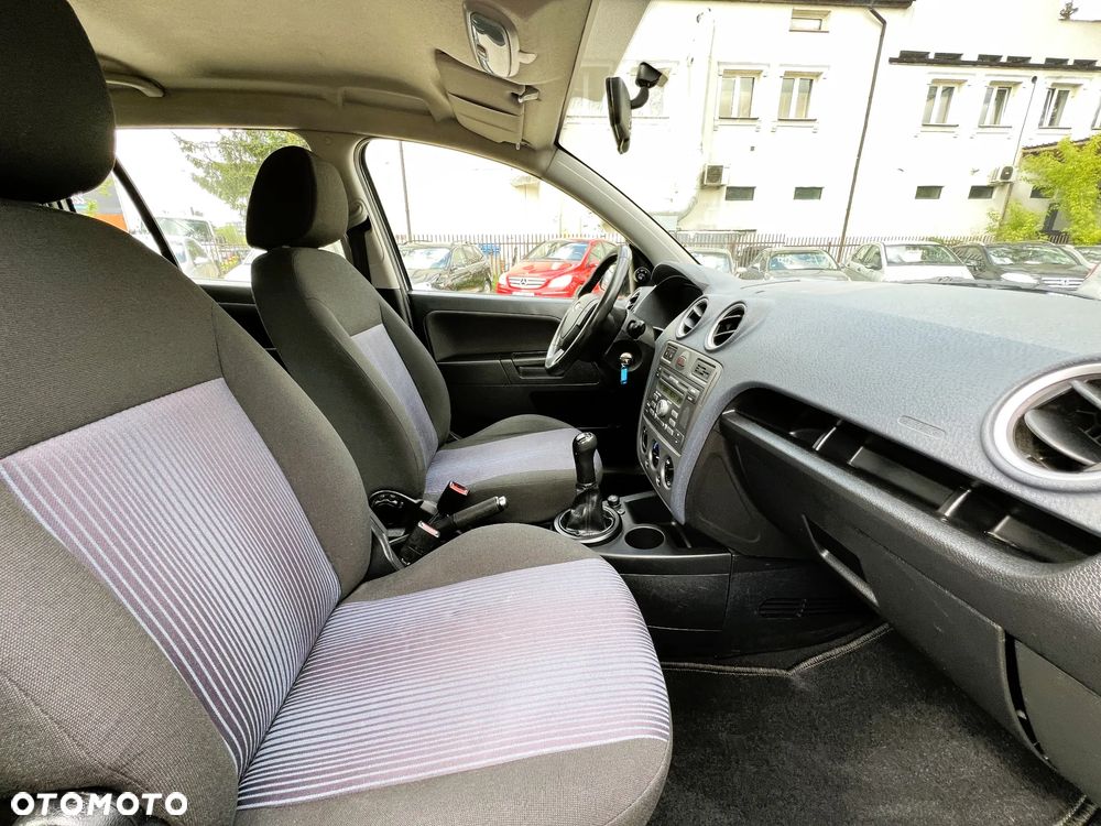 Ford Fusion - 12