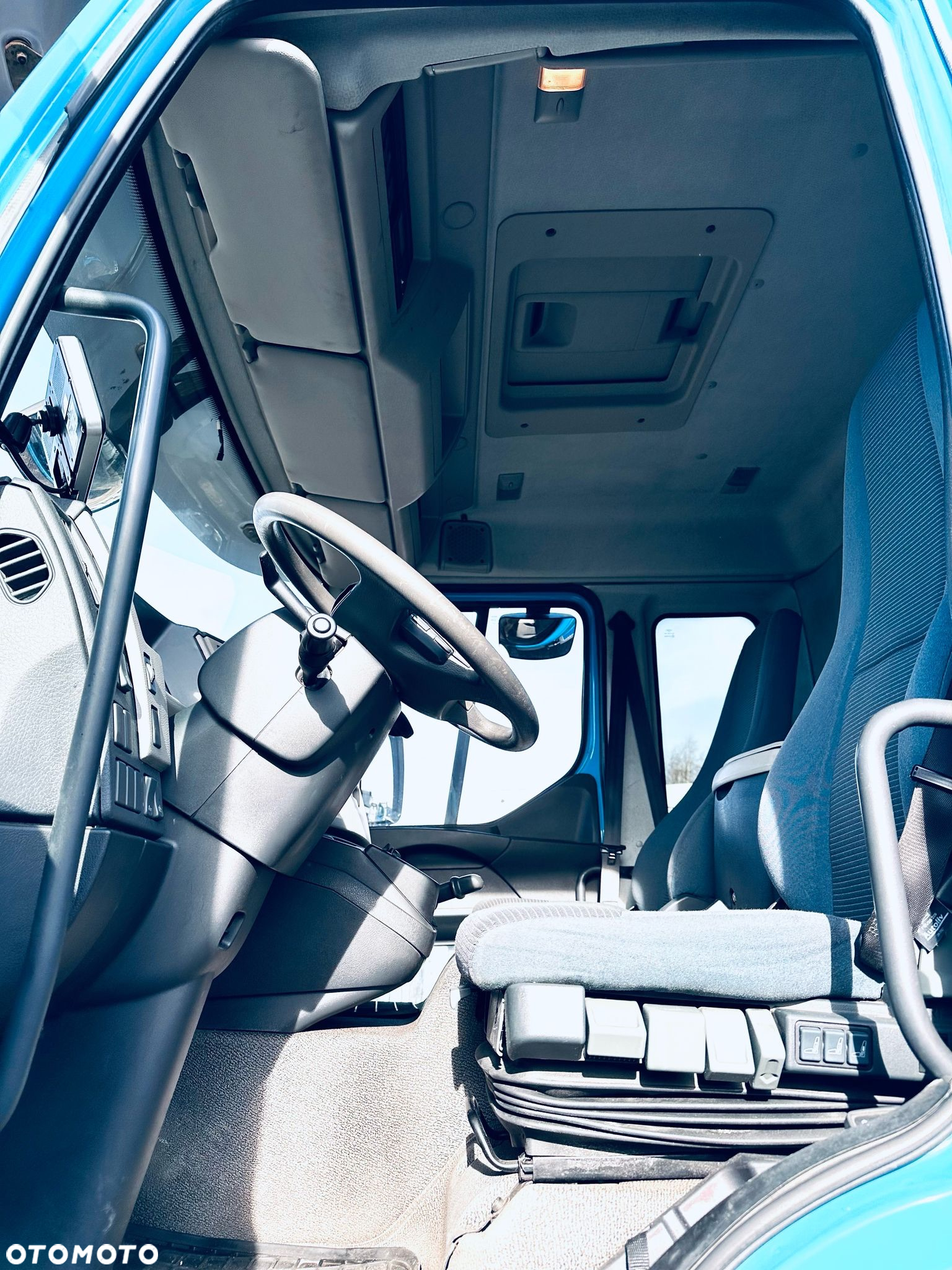 Volvo FL 240 EEV / REGULACJĄ WYSOKOŚCI SKRZYNI / WINDA ZEPRO - 20