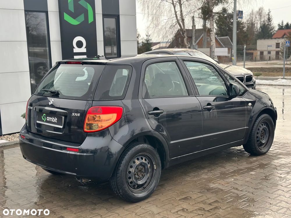 Suzuki SX4 - 5