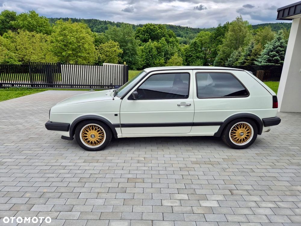 Volkswagen Golf 1.8 GTI 16V - 11