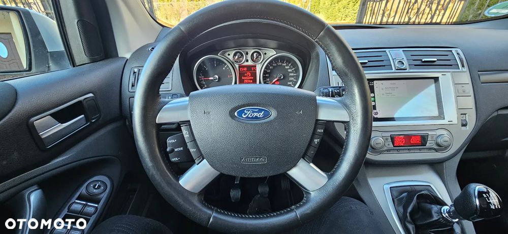 Ford Kuga 2.0 TDCi 2x4 Titanium - 27