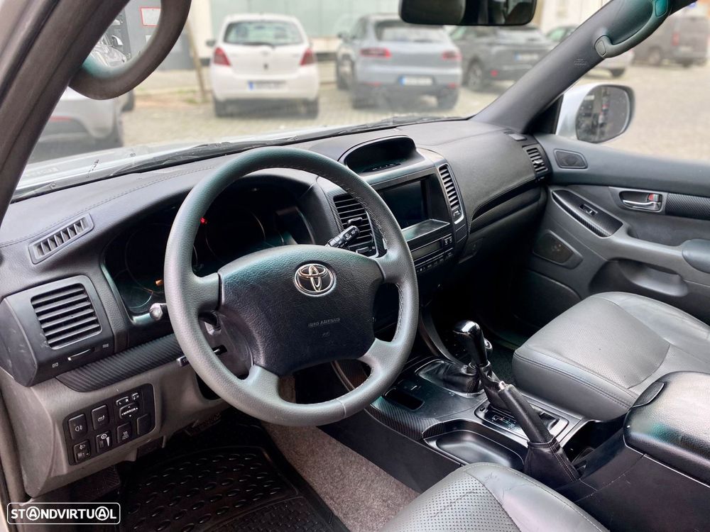 Toyota Land Cruiser 3.0 D-4D Std. Aut - 16