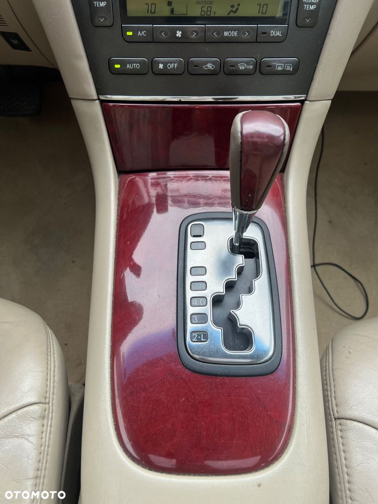 Lexus ES - 26