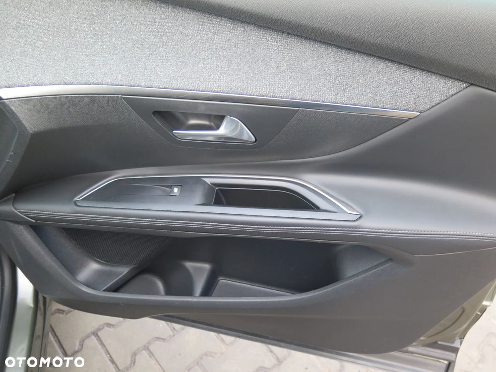 Peugeot 5008 1.5 BlueHDi Allure S&S - 30