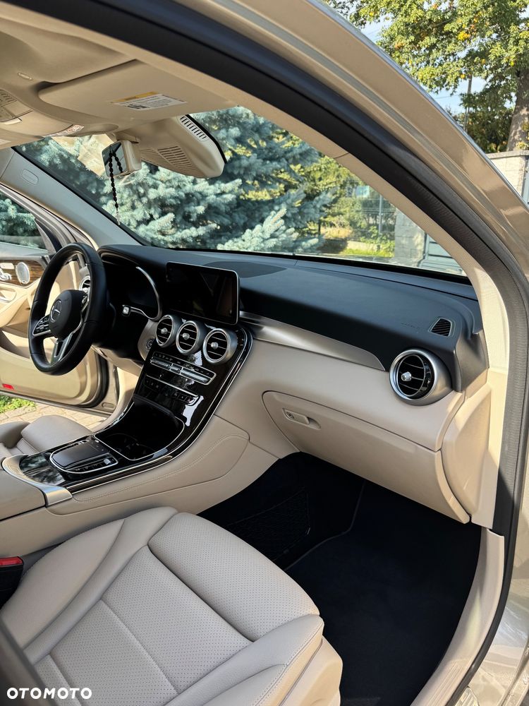 Mercedes-Benz GLC 300 4-Matic - 12