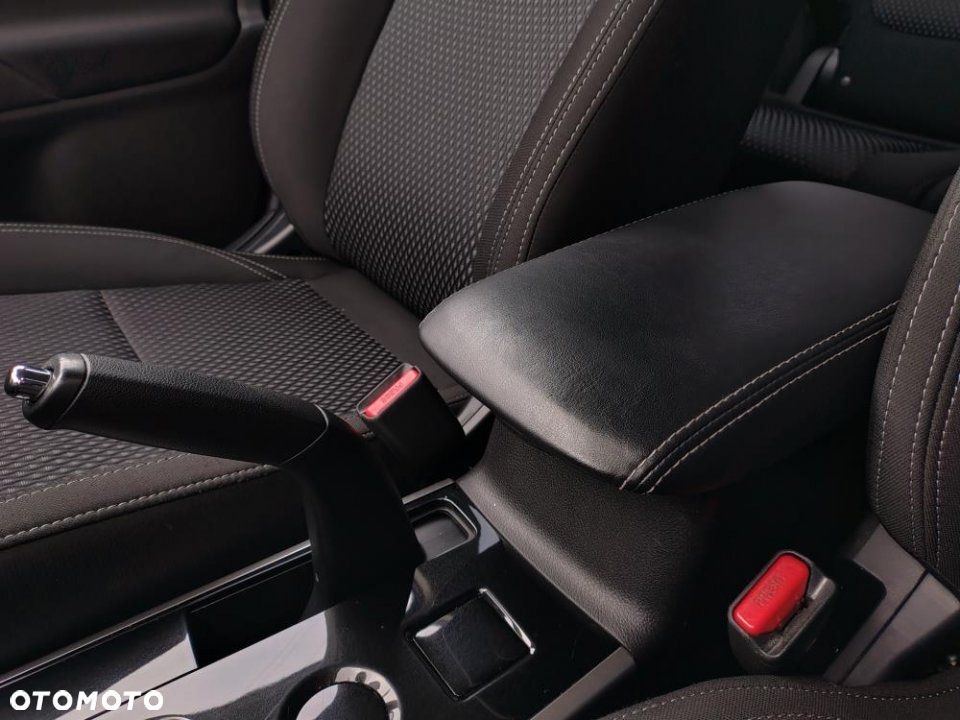 Mitsubishi Outlander - 18