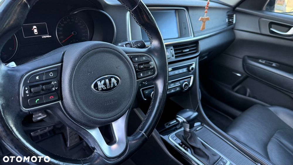 Kia Optima 1.7 CRDI XL DCT - 10