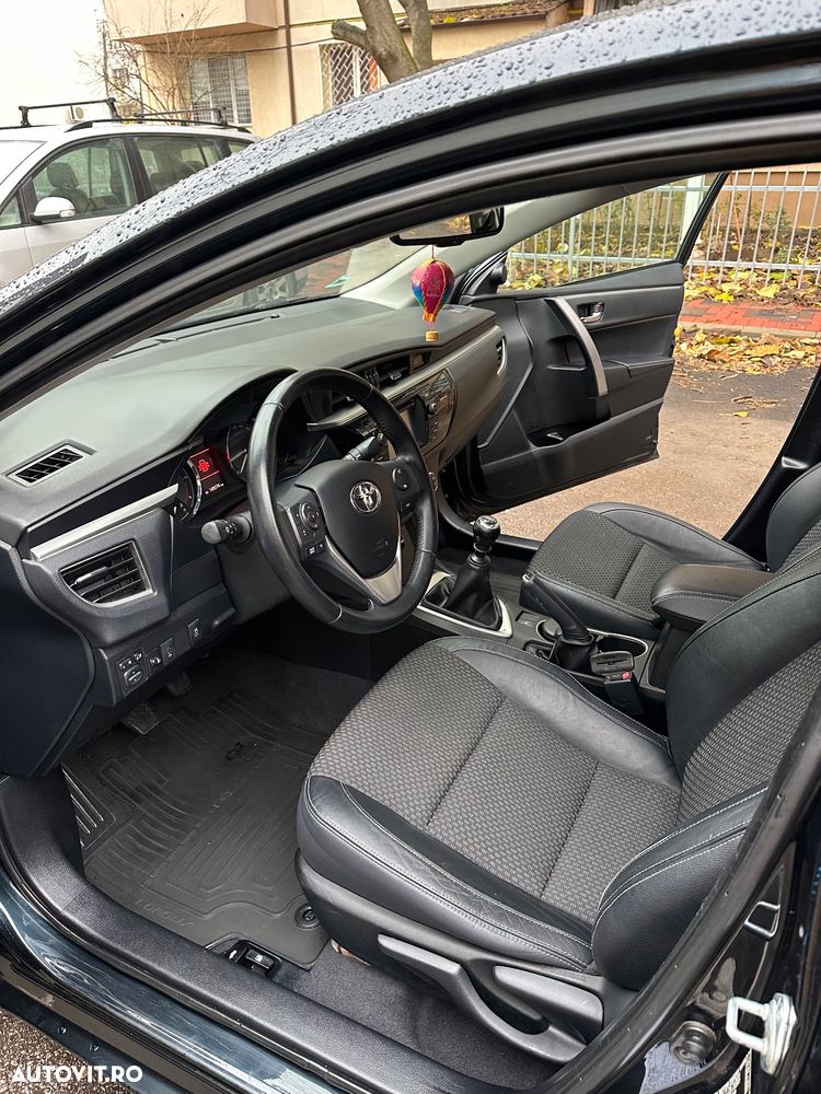 Toyota Corolla 1.4 D-4D Sol - 27