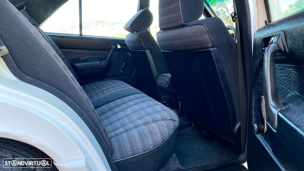 Mercedes-Benz W201 (1982-1993) 190 E 1.8 - 16