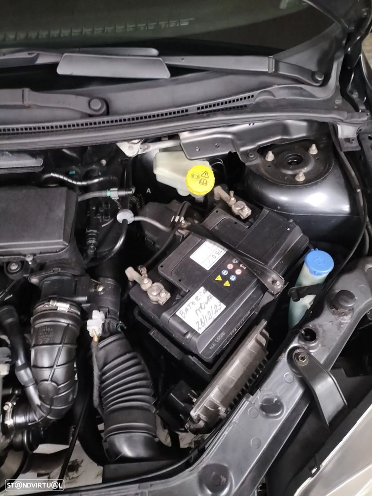 Mazda 2 1.4 CD Comfort - 11