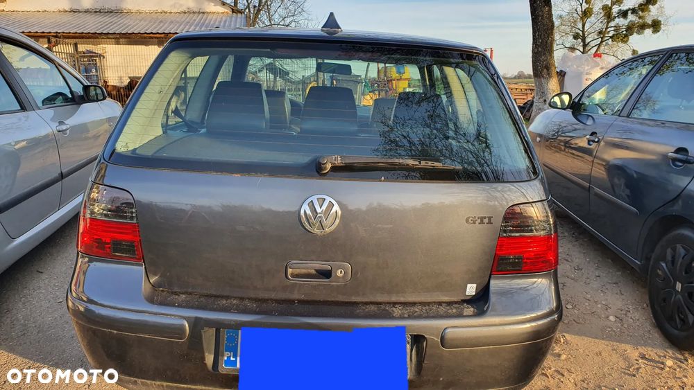 Volkswagen Golf 1.6 - 9