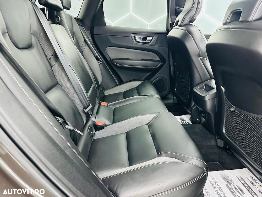 Volvo XC 60 B4 D Ultimate Dark - 8