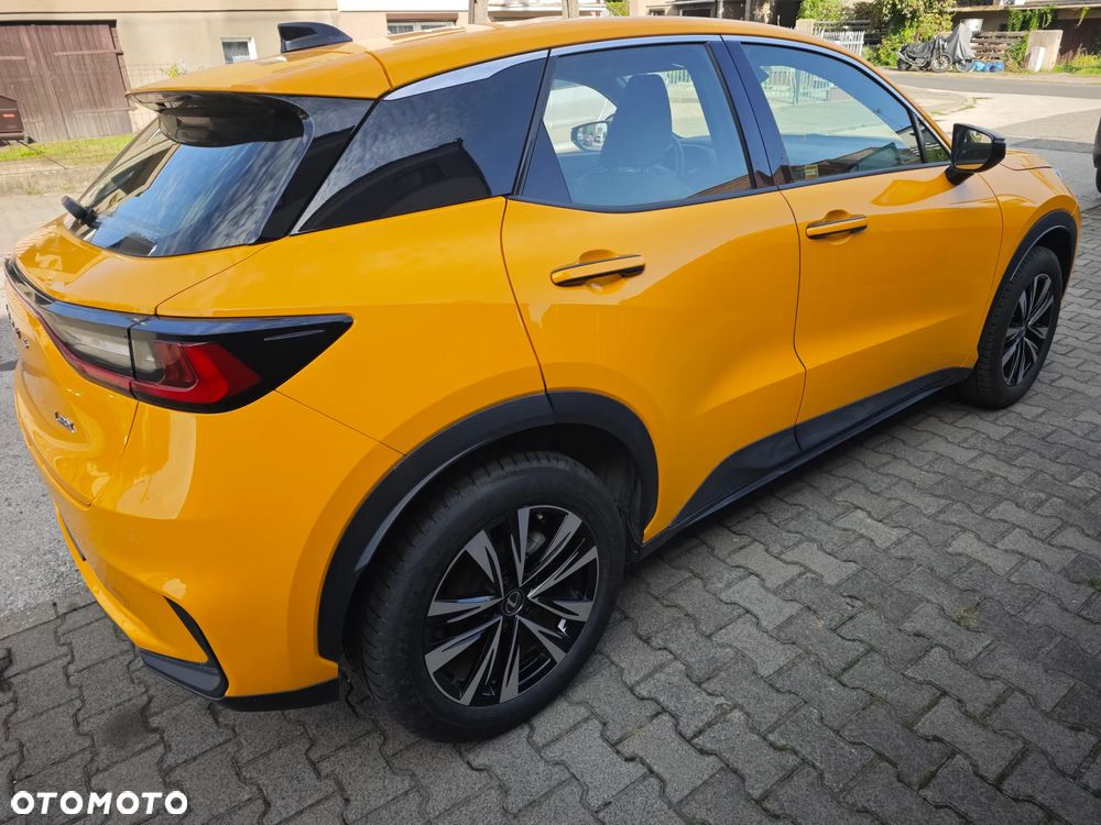 Lexus LBX 1.5 Hybrid - 12