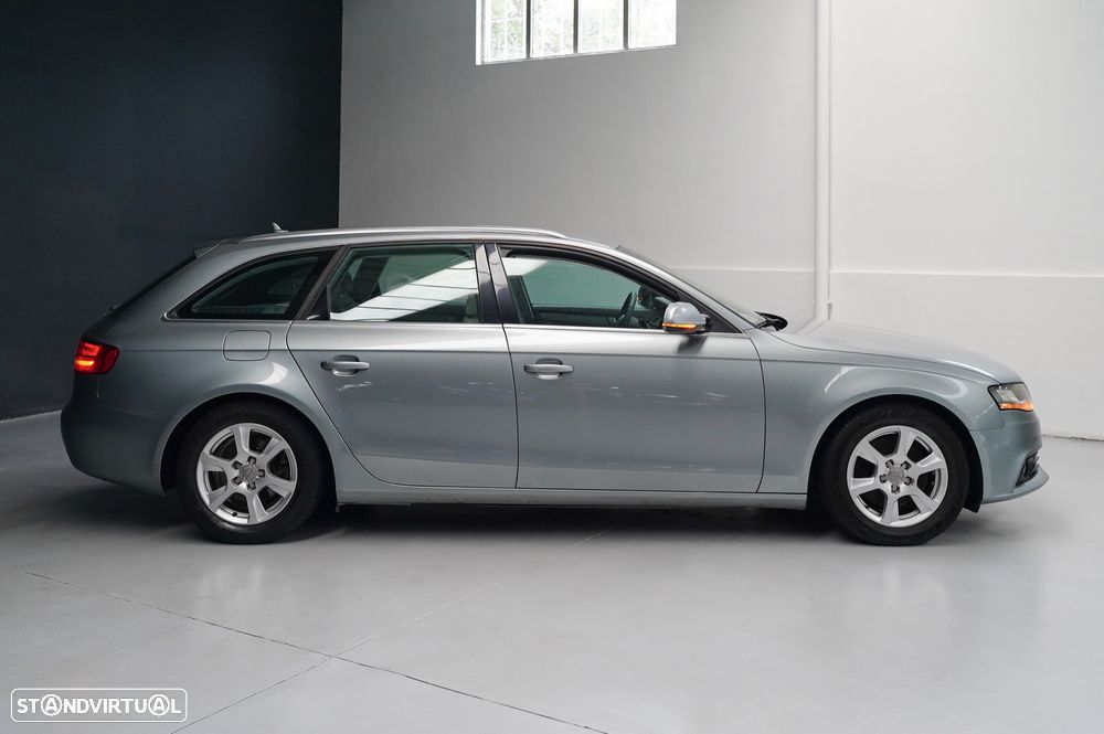 Audi A4 Avant 2.0 TDI Advance - 9