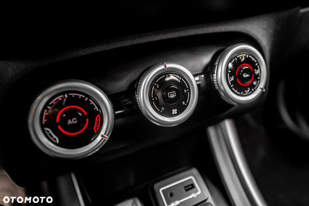 Alfa Romeo Giulietta 1.4 TB 16V Multiair Collezione - 28
