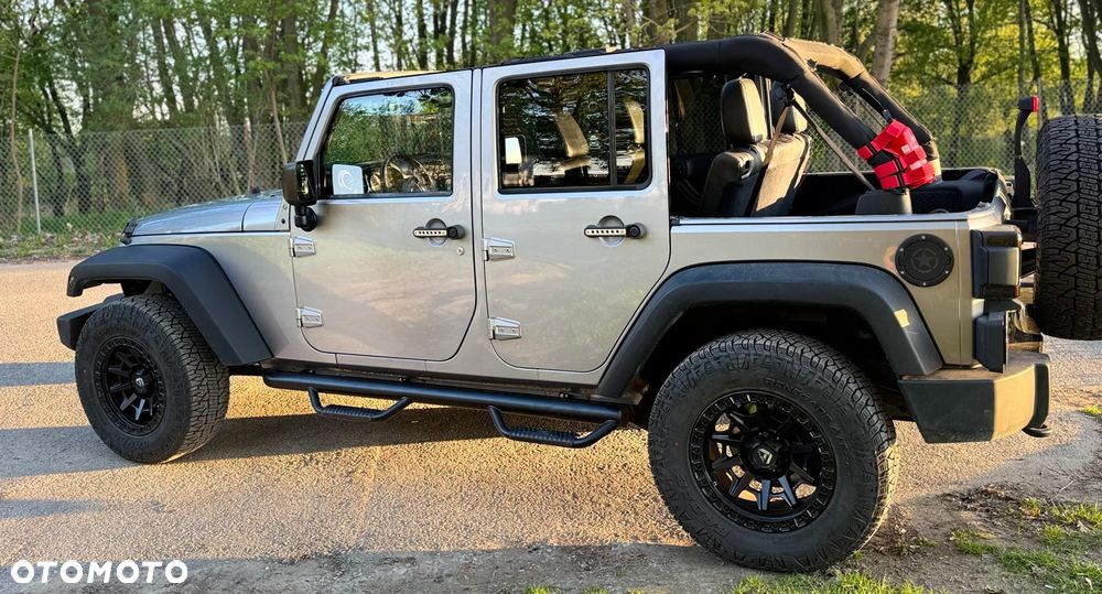 Jeep Wrangler - 9