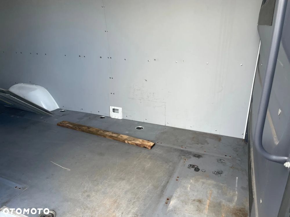 Mercedes-Benz SPRINTER - 17