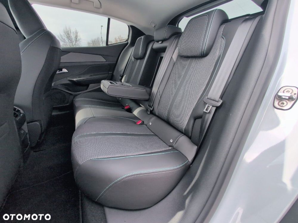Peugeot 408 1.6 Plug-In Hybrid 225 Allure EAT8 - 15