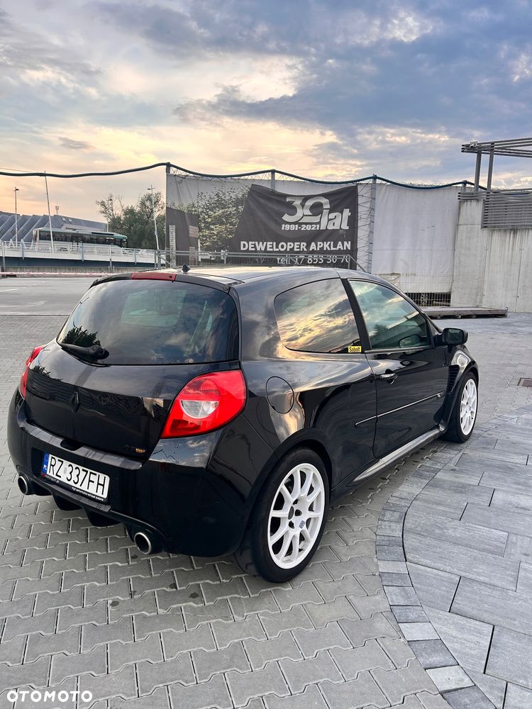 Renault Clio 2.0 16V Sport - 5