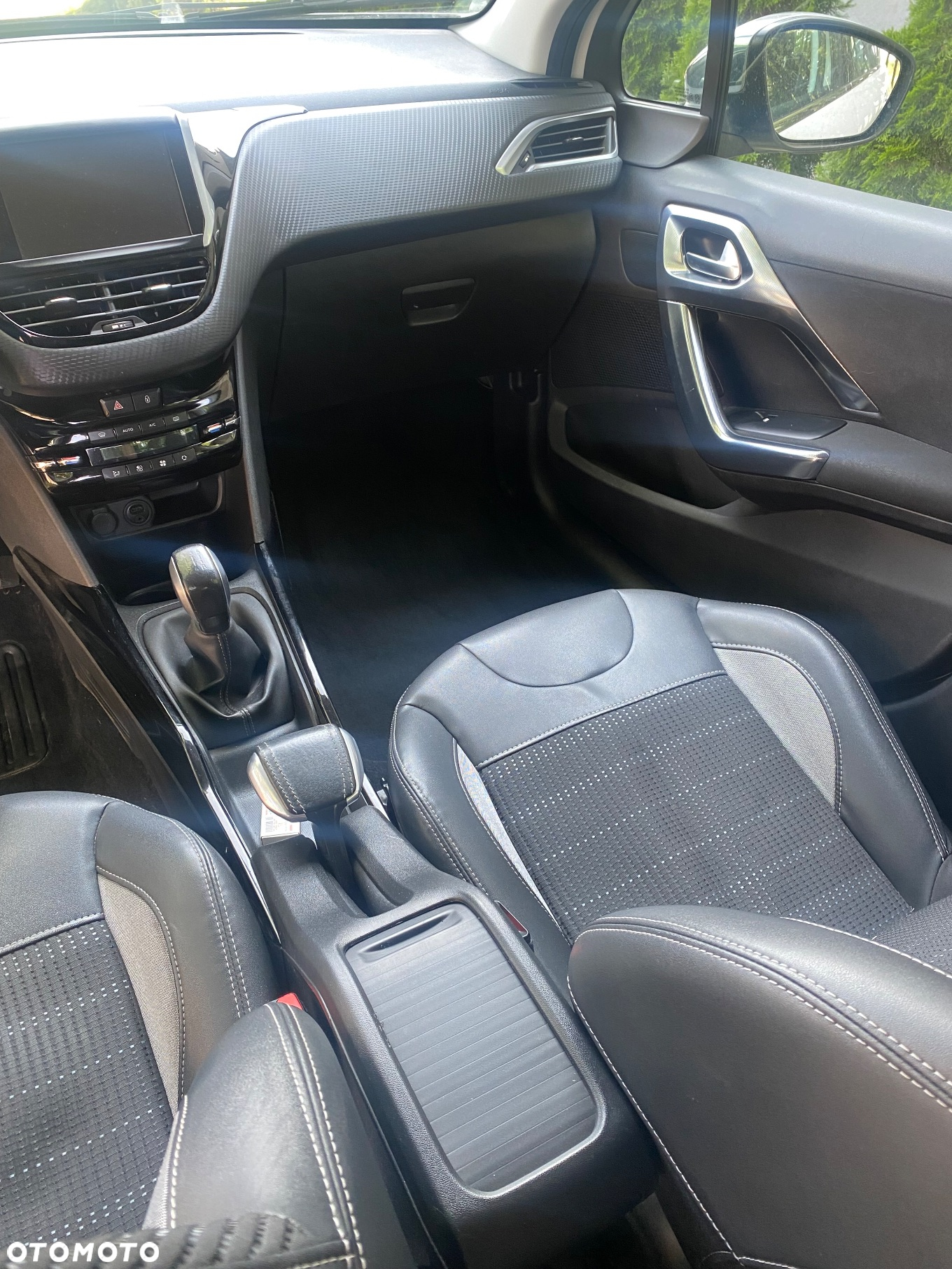 Peugeot 2008 - 12