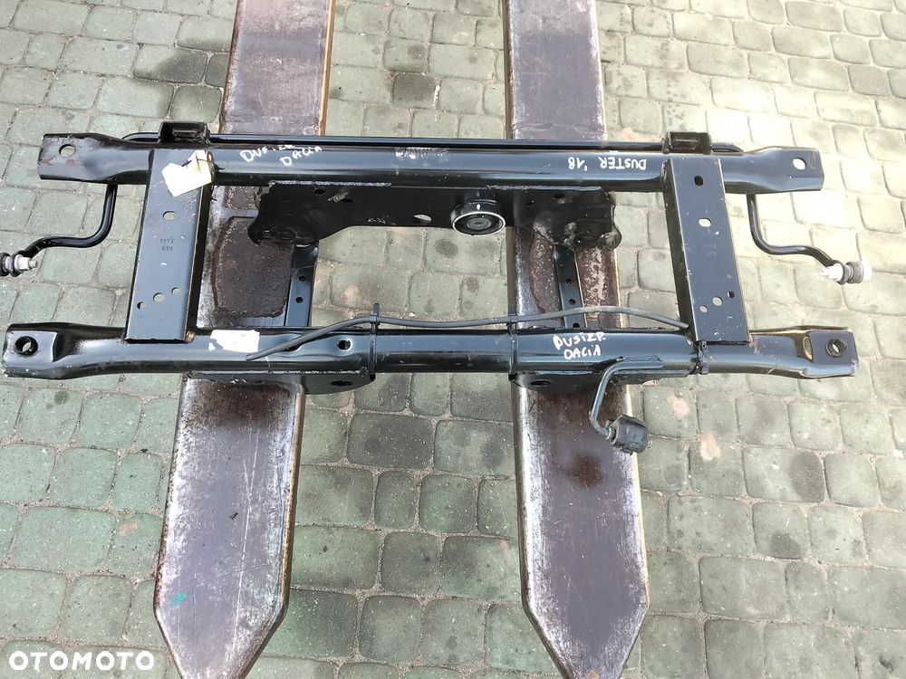 belka sanki wózek trawersa zawieszenia tył Dacia Daster 09-18 4x4  Orginał bez rdzy super stan import italy - 1