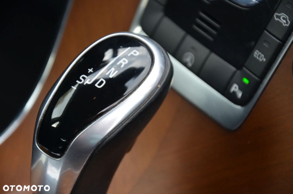 Volvo XC 60 D3 Geartronic Kinetic - 16