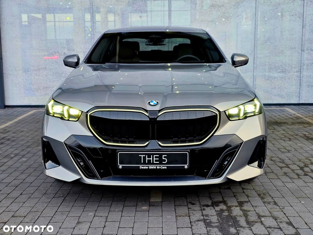 BMW Seria 5 520d xDrive mHEV - 9