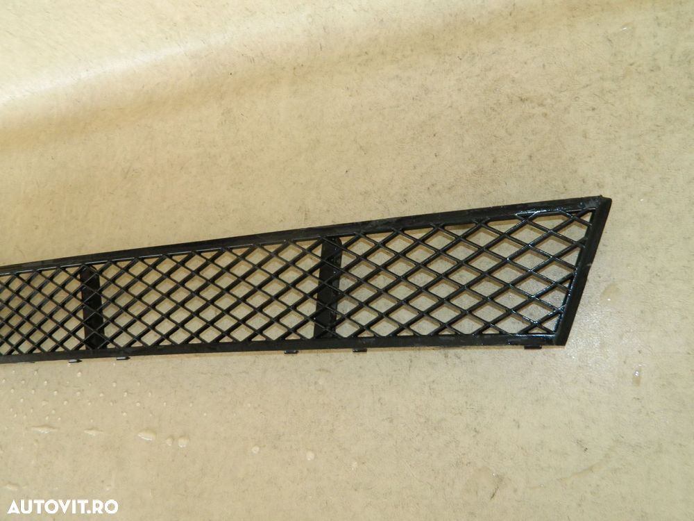 Grila centrala dintre proiectoare, BMW Seria 5, F10  /  F11, 2009, 2010, 2011, 2012, 2013,, 51117285950 - 8