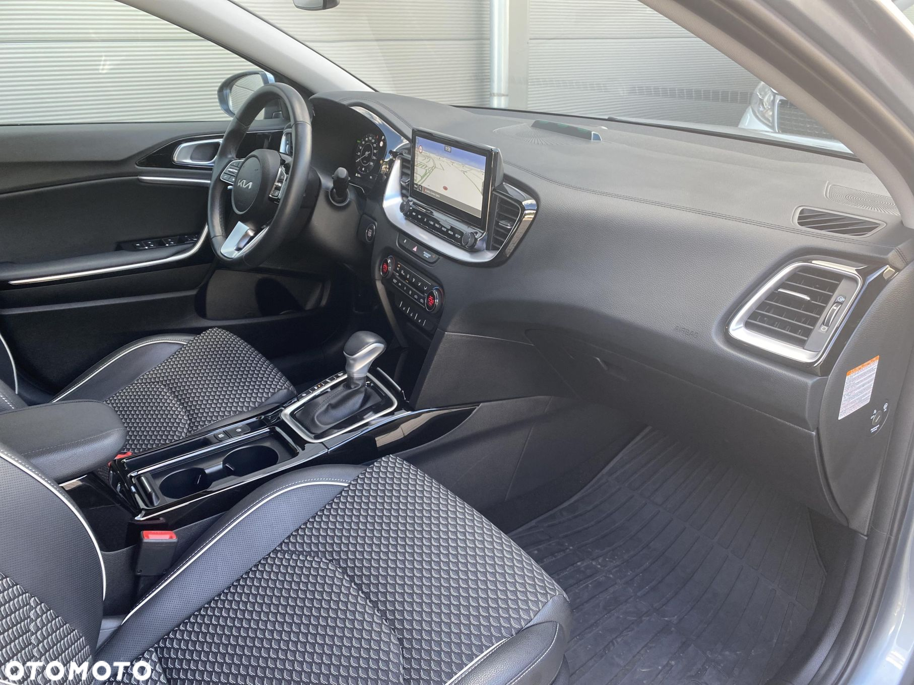 Kia XCeed - 13