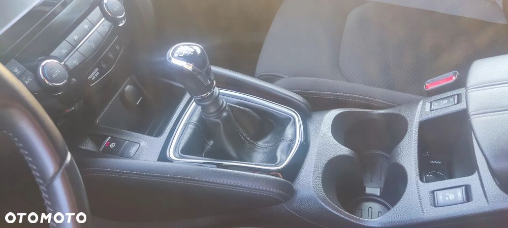 Nissan Qashqai 1.3 DIG-T N-Connecta - 19