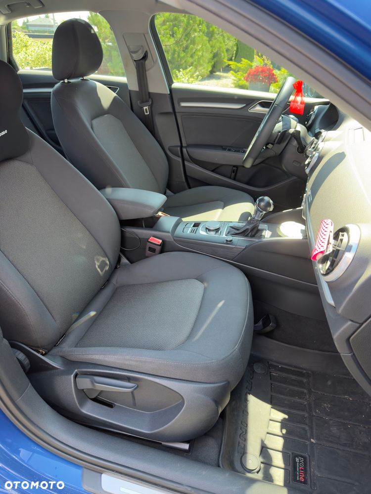 Audi A3 Limousine 1.5 TFSI Sport S tronic - 9