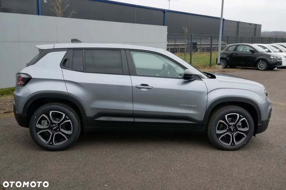 Jeep Avenger 1.2 T3 mHEV Summit FWD eDCT6 - 5