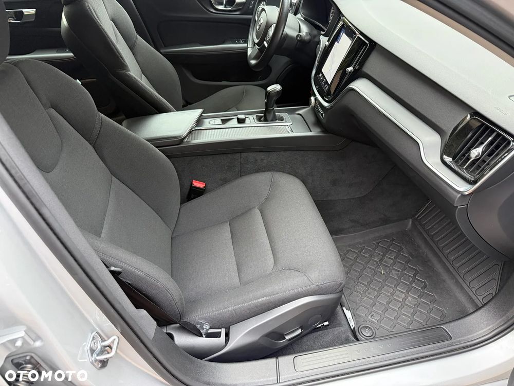 Volvo V60 D3 Momentum - 18