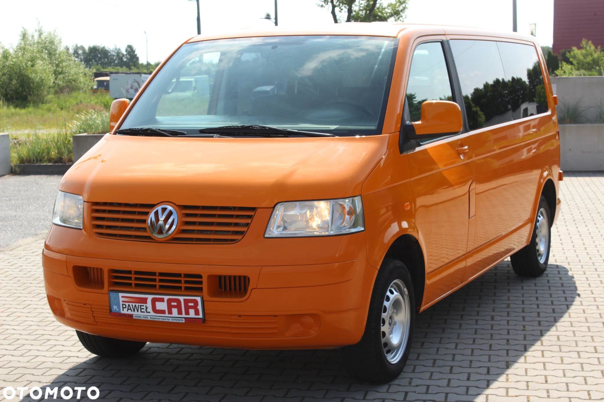 Volkswagen Transporter - 1
