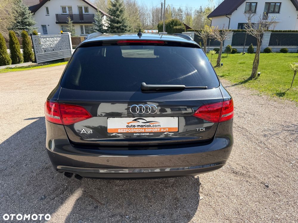 Audi A4 Avant 2.0 TDI ultra DPF Attraction - 12