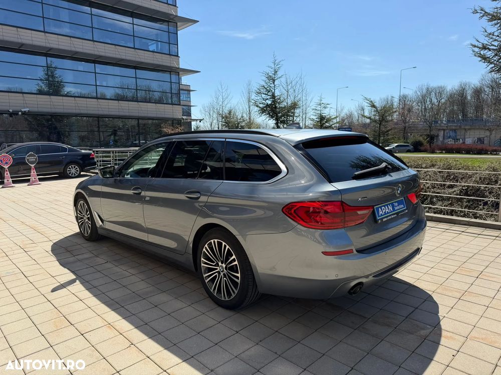 BMW Seria 5 530d xDrive AT - 17