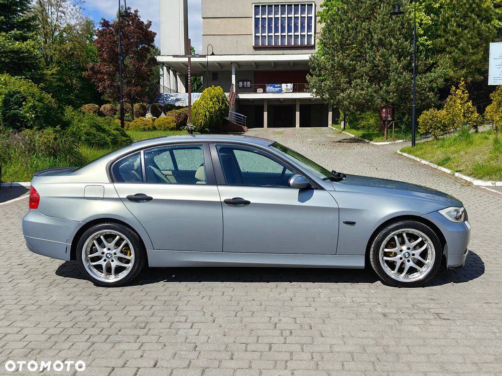 BMW Seria 3 318i - 11