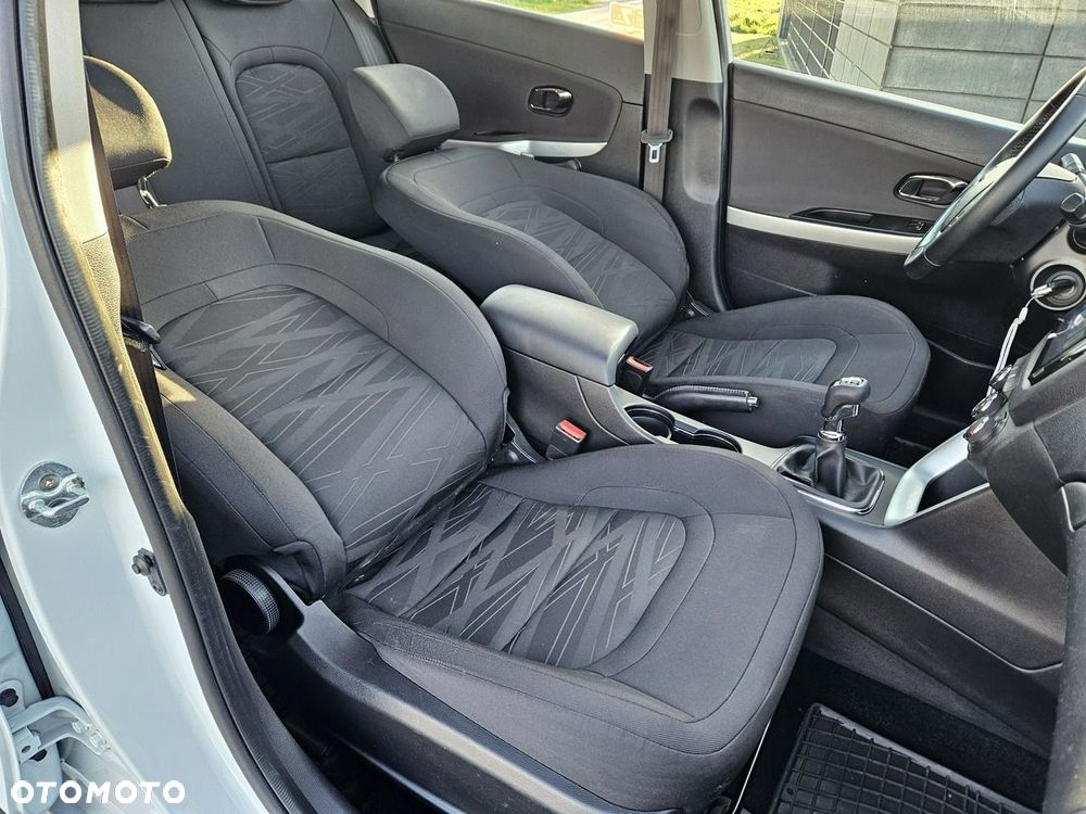Kia Ceed - 7