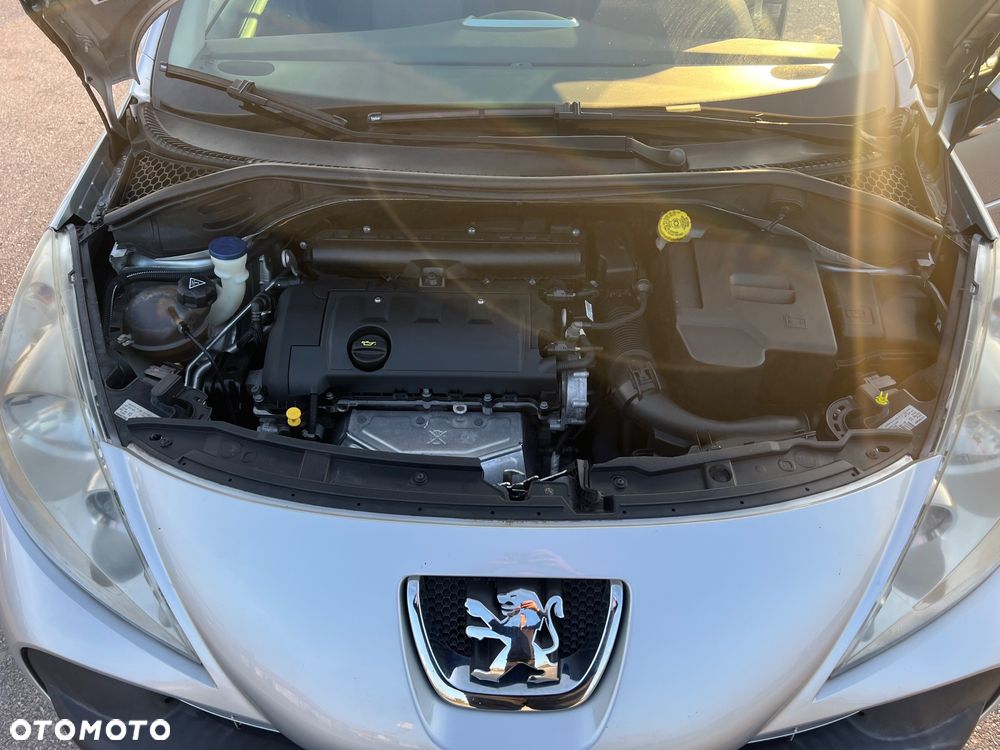 Peugeot 207 120 Automatik Premium - 11