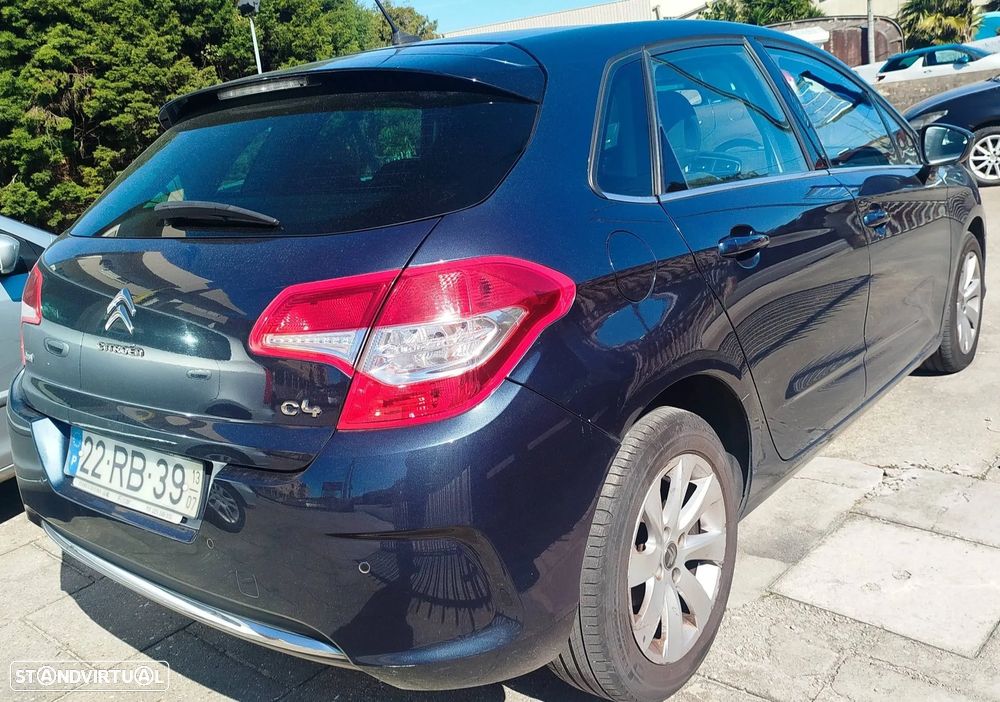 Citroën C4 e-HDi 115 Exclusive - 4