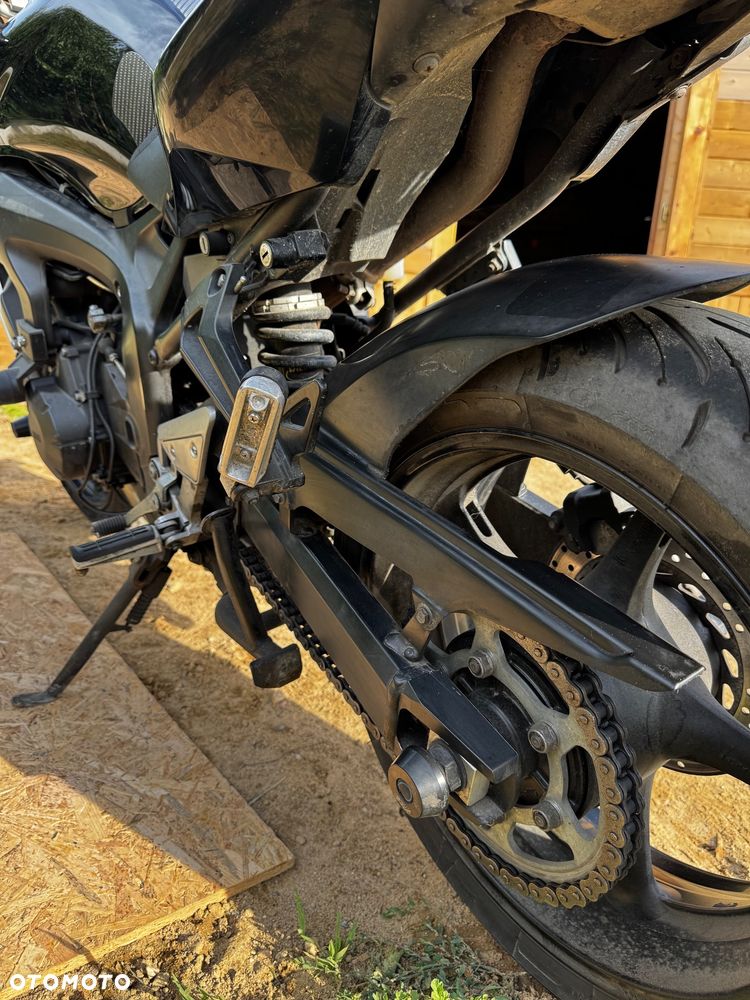 Yamaha FZ6 - 13