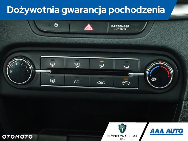 Kia Ceed - 11