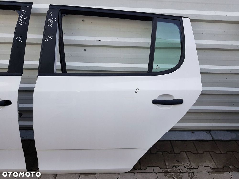 SKODA FABIA 2 II 5J 07-14r HB DRZWI LEWE TYŁ TYLNE LF9E - 1