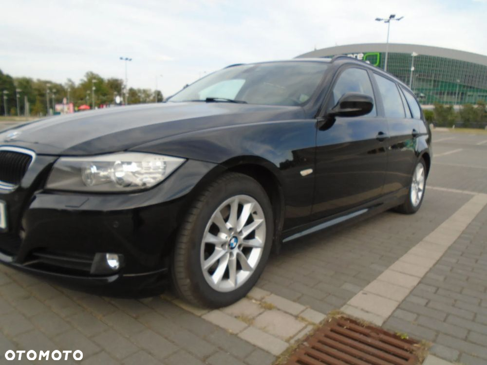 BMW Seria 3 318d - 4