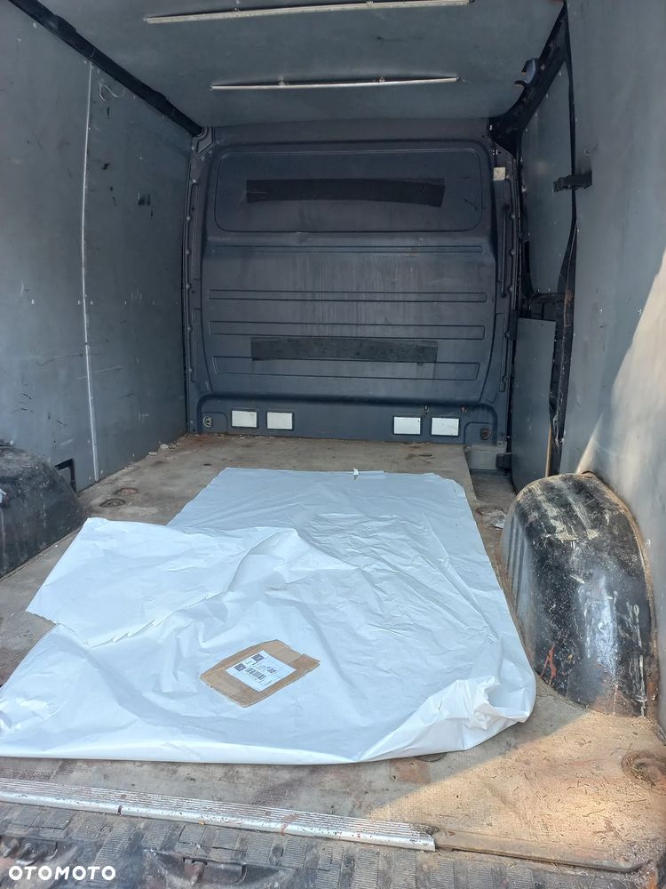 Volkswagen Crafter - 9